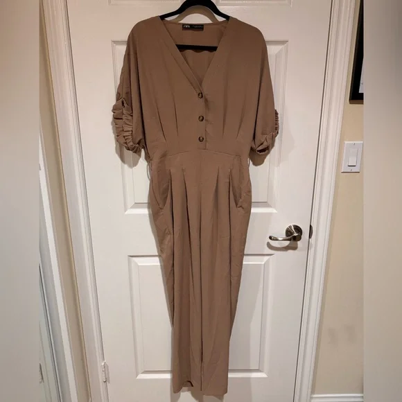 Zara jumpsuit - Picture 1 of 6